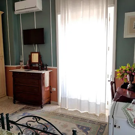 Residenza Ducale ベッド・アンド・ブレックファスト タヴィアーノ